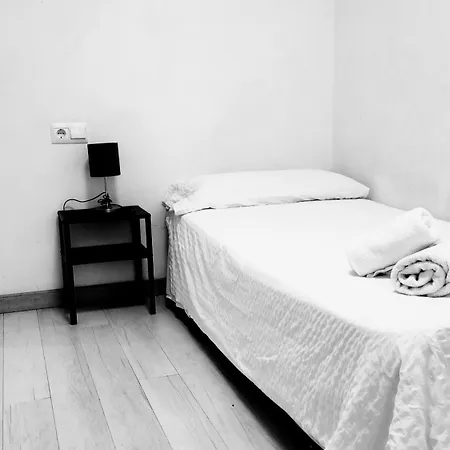 Piso Con Parkinprivado Y A10minutosdelaplayaandando Malaga