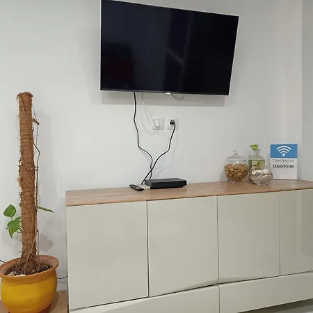 Piso Con Parkinprivado Y A10minutosdelaplayaandando Malaga