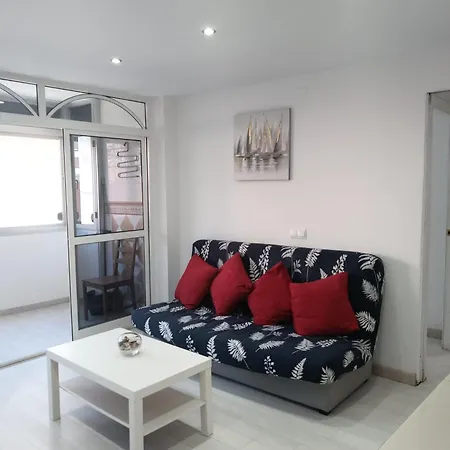 Piso Con Parkinprivado Y A10minutosdelaplayaandando Apartment Malaga