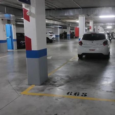 Piso Con Parkinprivado Y A10minutosdelaplayaandando Apartment Malaga
